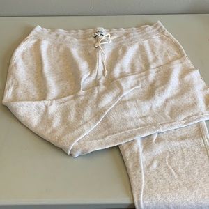 old navy raw hem capris sweatpants